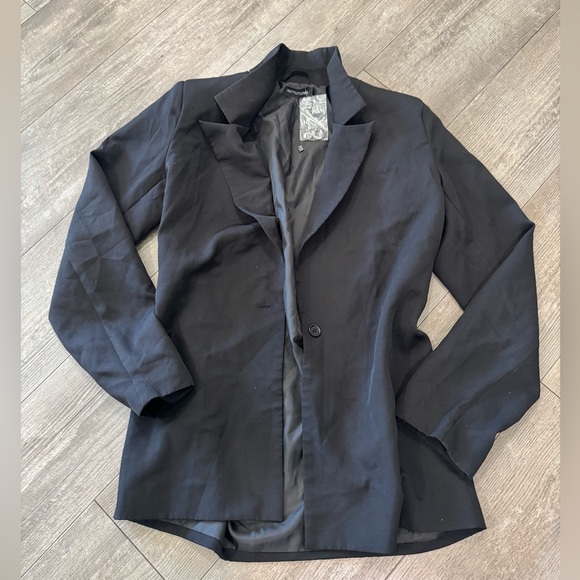 PrettyLittleThing Black Blazer Jacket - Picture 3 of 11
